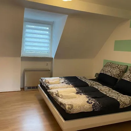 Polat 5 * Essen